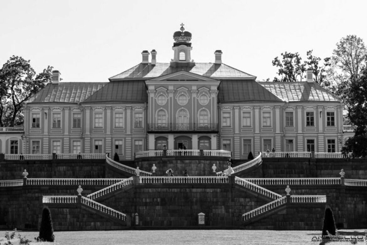 1672860796_pro-dachnikov-com-p-bolshoi-menshikovskii-dvorets-v-oranienbau-1